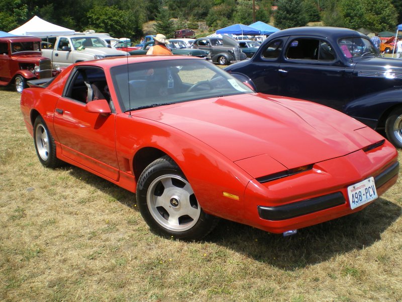 Pontiac Firebird 3 поколения
