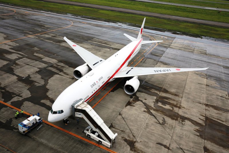 Japan Air Force 777-300er