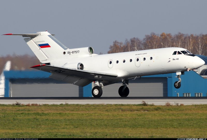 Яковлев як-40