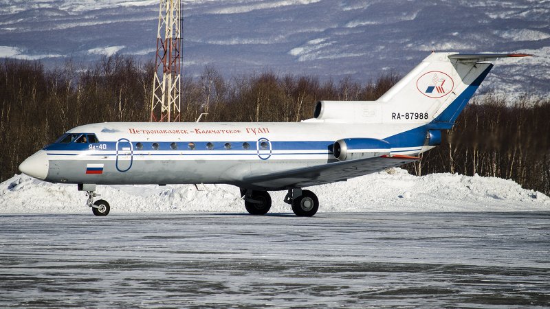 Як-40 пассажирский самолёт
