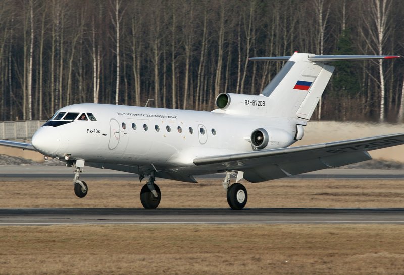 Яковлев як-40