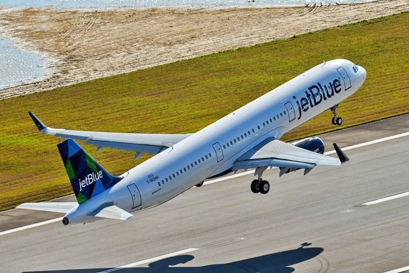 Самолёт Airbus a321