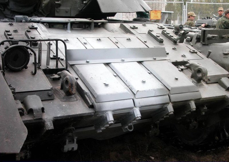 Танк т-80уд