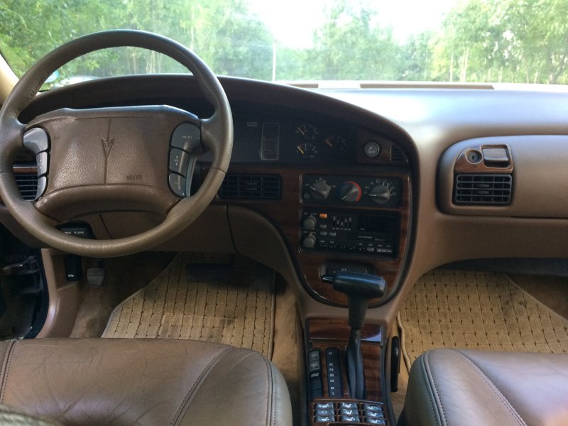Pontiac Bonneville 1995 салон