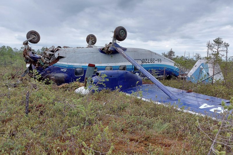 АН-28 военно-транспортный самолёт