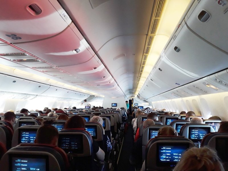 Самолёт Боинг 777-300 Азур Эйр