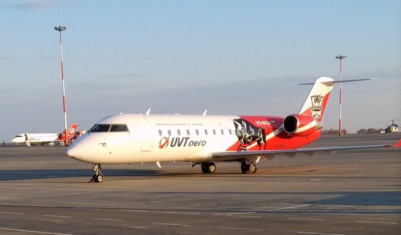 Самолёт Bombardier CRJ-200