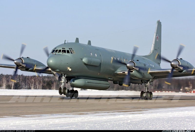 Самолет ил-20м