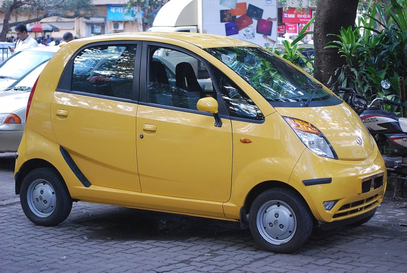 Индийская машина Tata Nano