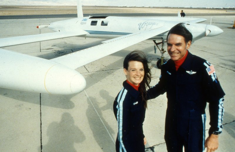 Самолете Rutan model 76 Voyager.