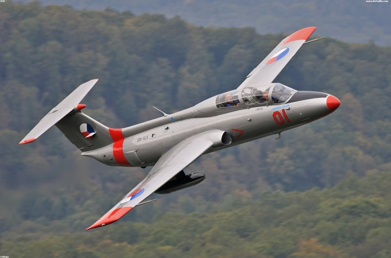 Аэро л-29 Дельфин
