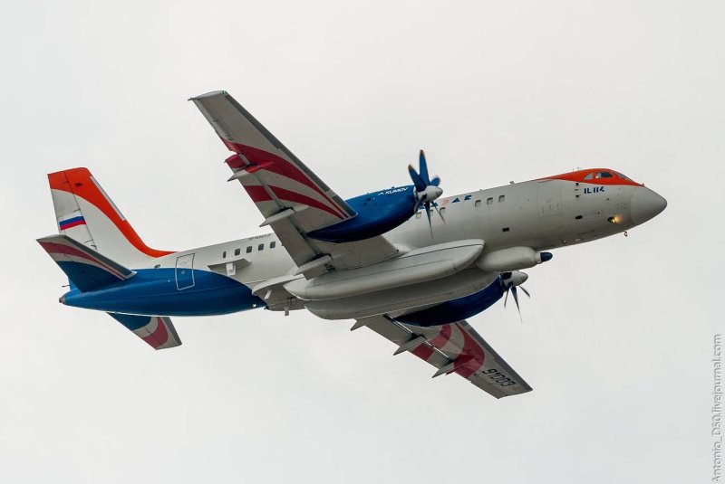 Самолет ил-114т