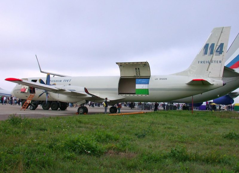 Самолет ил-114т