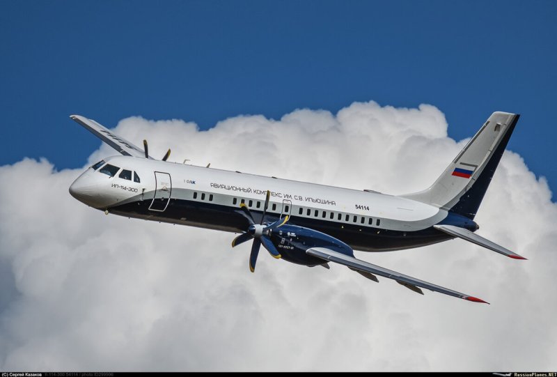 Ил-114-300 салон