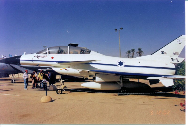 Lavi b-02