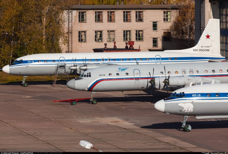 Ил-18 д RF-93954