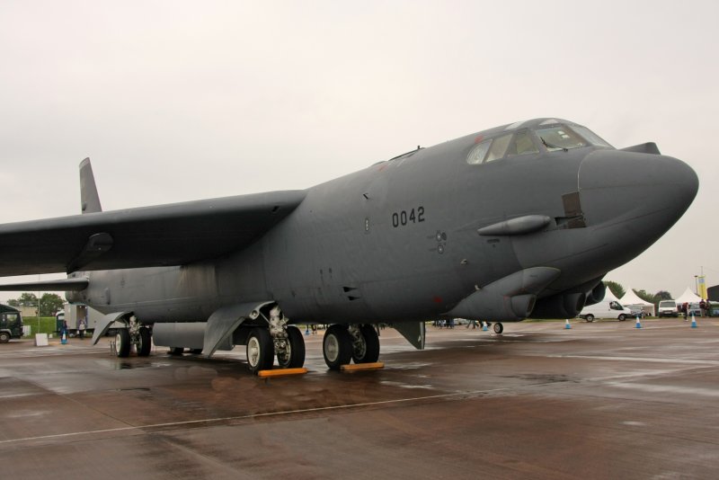 Американские стратегические бомбардировщики b-52