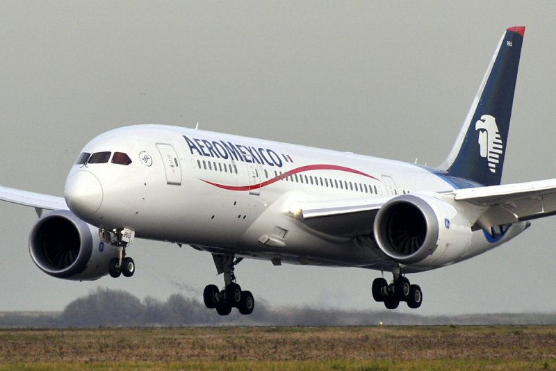 Boeing 787-8 борт