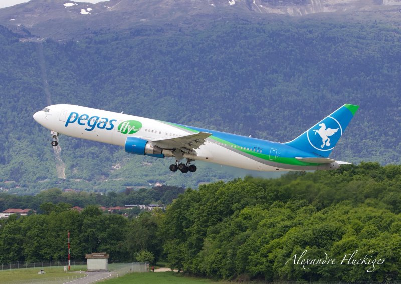 Boeing 777 Pegas Fly