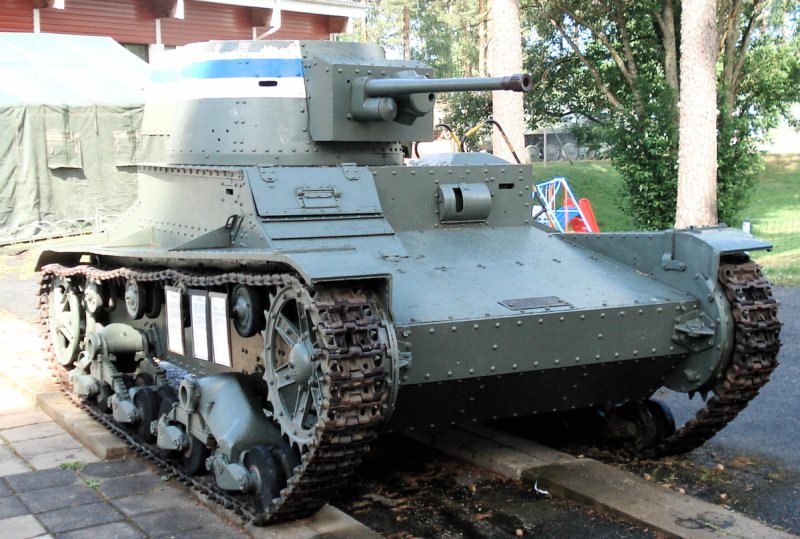 Танк Виккерс 6 тонный