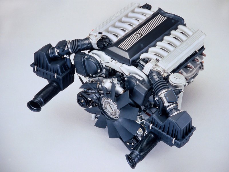 Мотор v12 БМВ