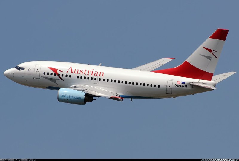 Austrian b737-900