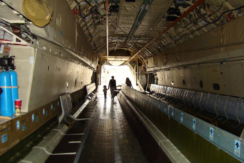 Ил-76 грузовой отсек