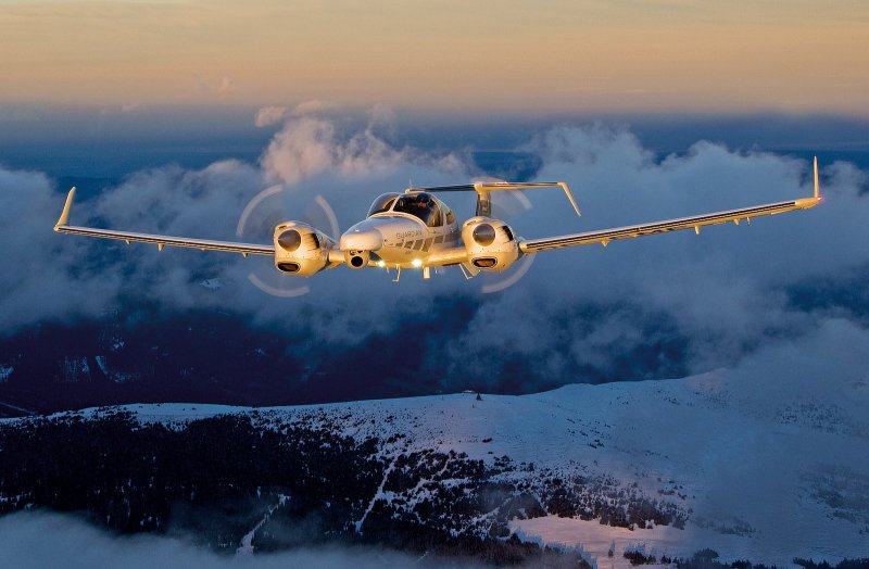 Da 42 самолет