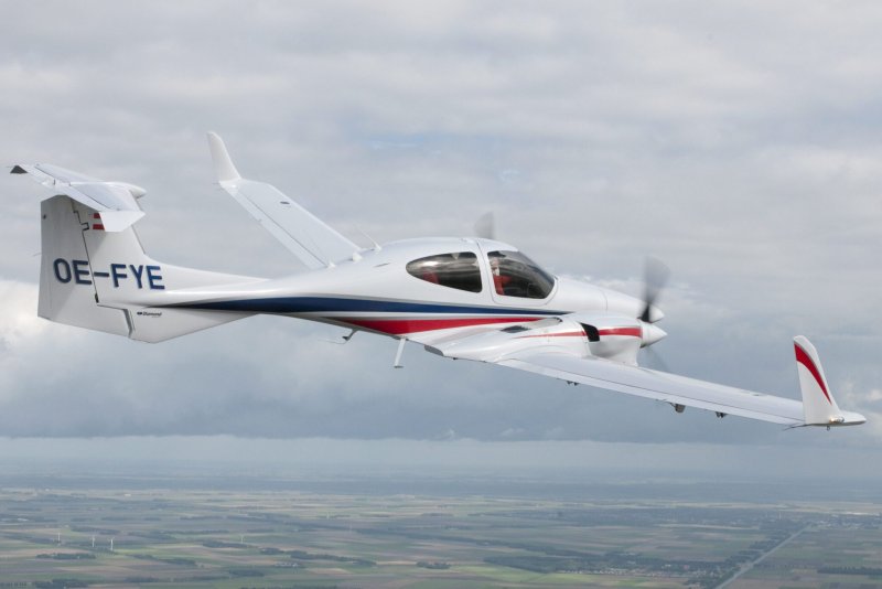 Diamond aircraft da 52
