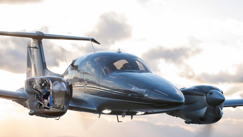 Самолет Diamond da-62