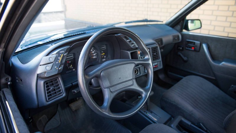 Pontiac Sunbird 1993 Interior