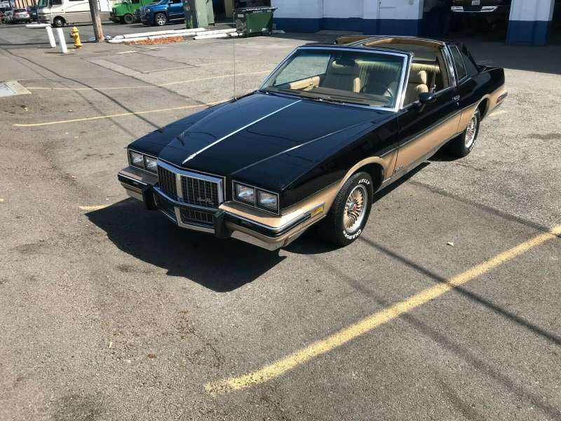 Pontiac Grand prix 1984