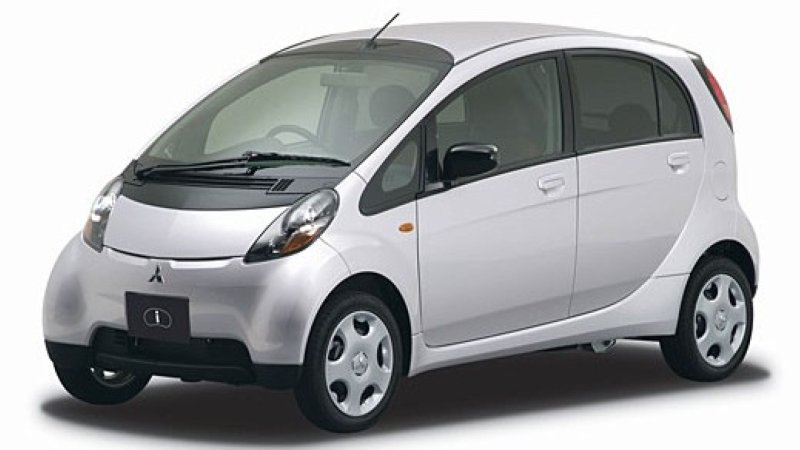 Mitsubishi i золотистый
