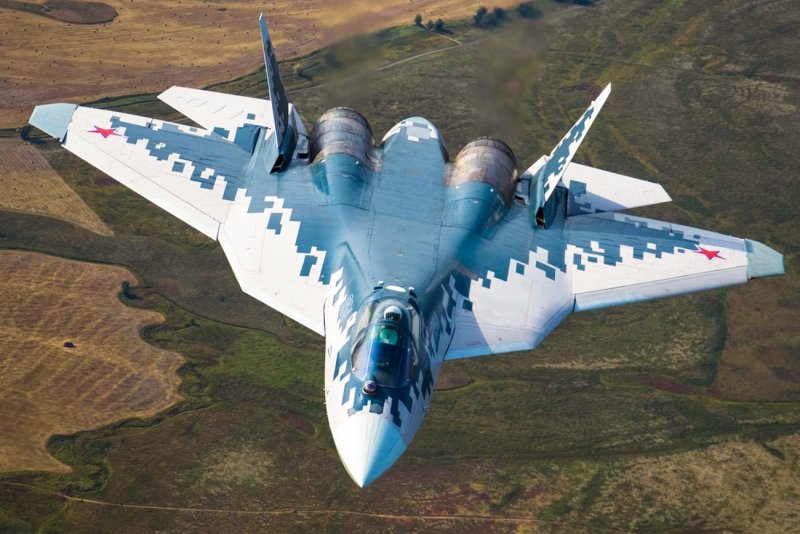 Самолёт 5 поколения Су 57