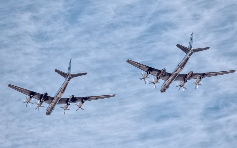 Бомбардировщик ту-95мс