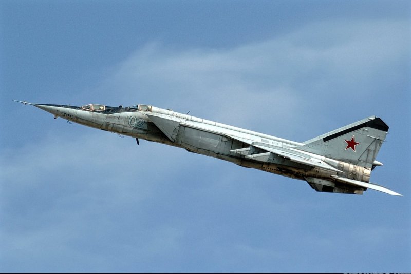 Mig 25