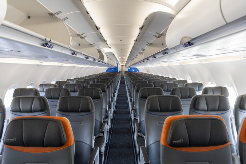 Airbus a321 салон