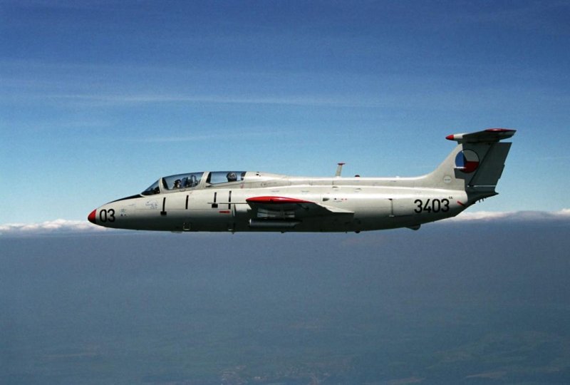 Aero l-29 Delfin