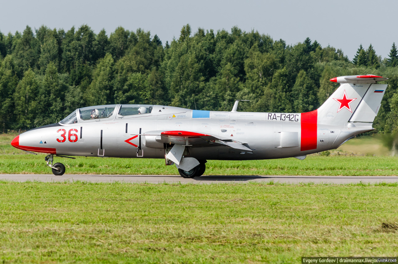 Aero l-29 Delfin