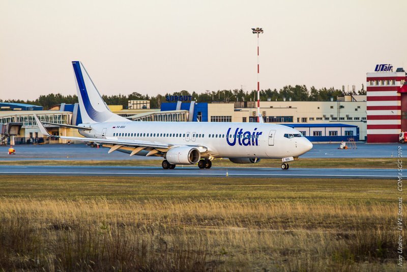 Boeing 737 UTAIR В новой ливрее