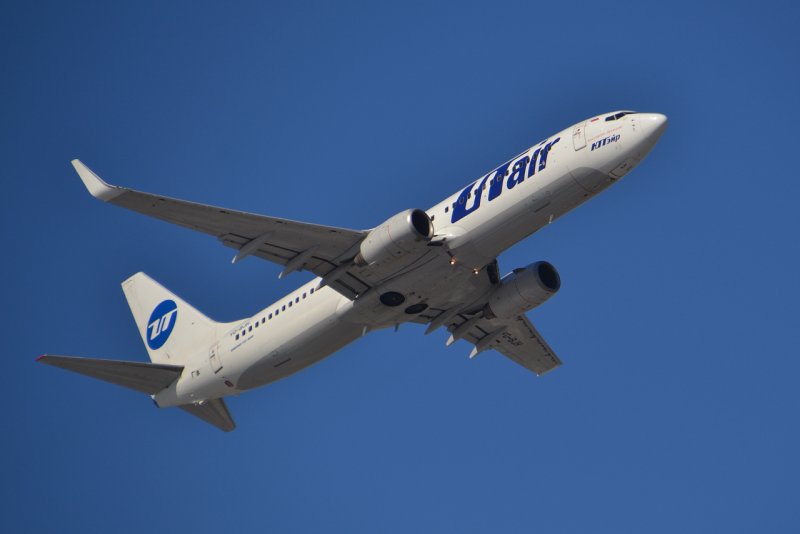 ЮТЭЙР 737-800