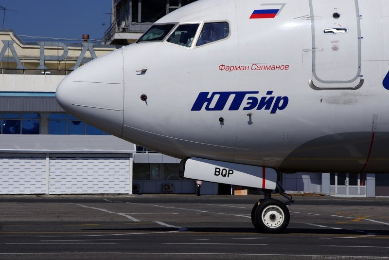 ЮТЭЙР Виктор Муравленко Боинг 737