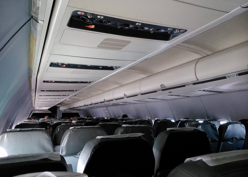 Самолет ютера Боинг 737салон