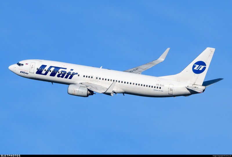 Боинг 738 ЮТЭЙР