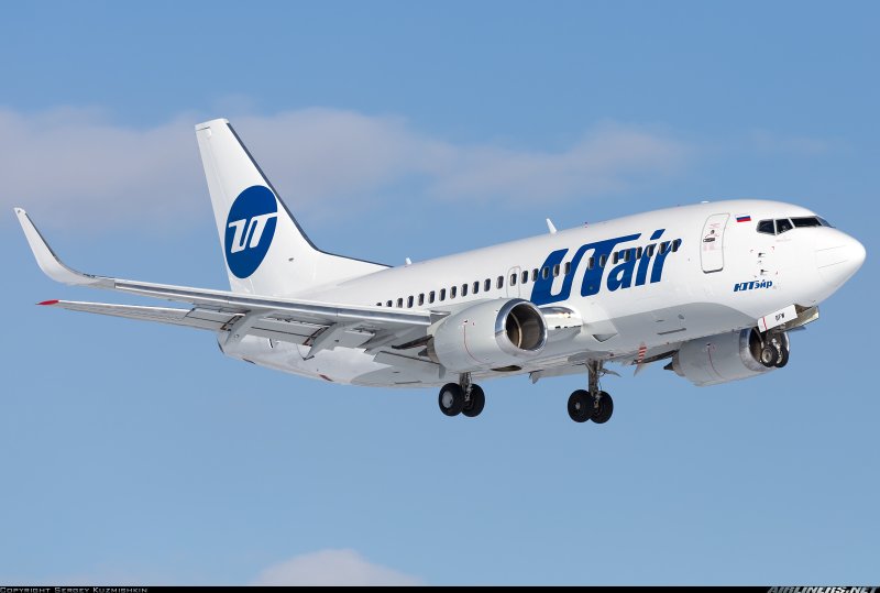 Боинг 737 200 ЮТЭЙР