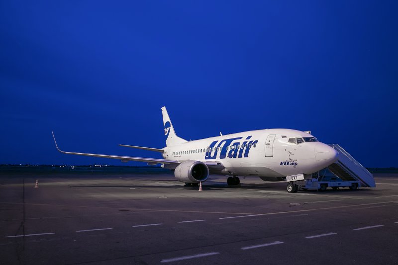 Боинг 737-500 UTAIR