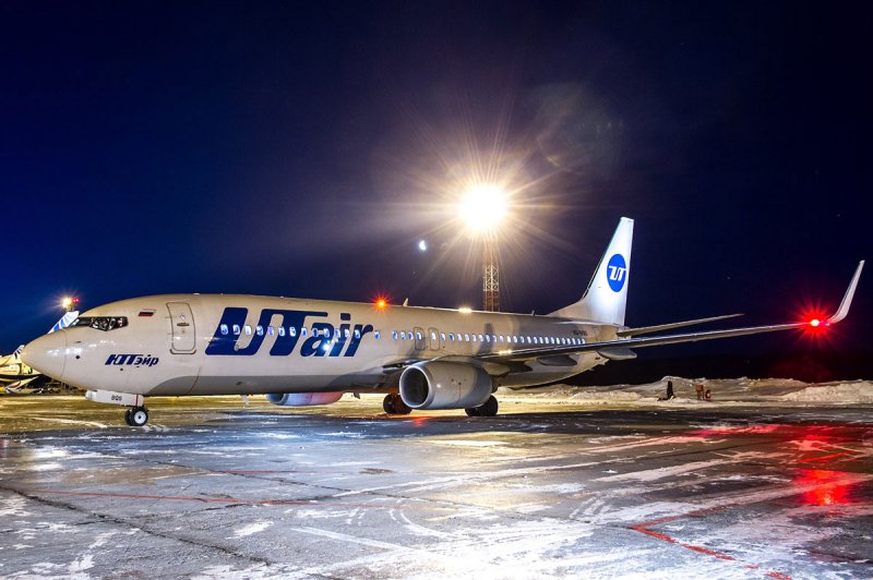 Самолёт Боинг 737-800 ЮТЭЙР