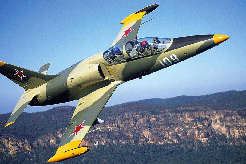 Учебно-боевой самолет л-39 Альбатрос
