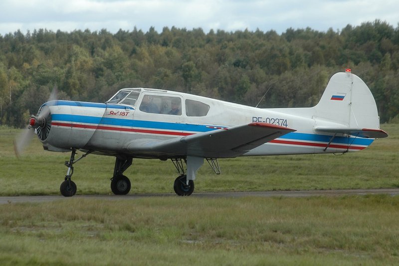 Самолёт як-18т