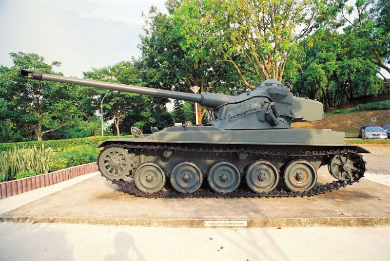 Французский танк АМХ-13